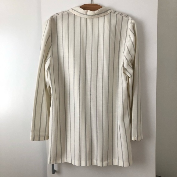 White and Blue Blazer - Picture 2 of 6